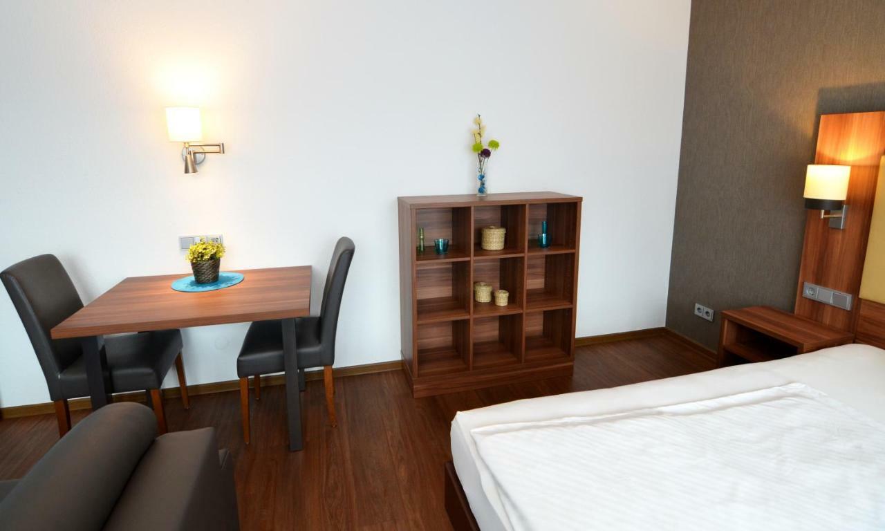 Neu Heidelberg - Guesthouse & Apartments Eksteriør billede